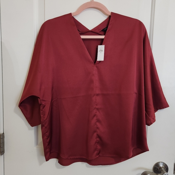 NWT Banana Repulic Factory Dolman V-Neck Satin Top Ruby Rose XS - Picture 4 of 9